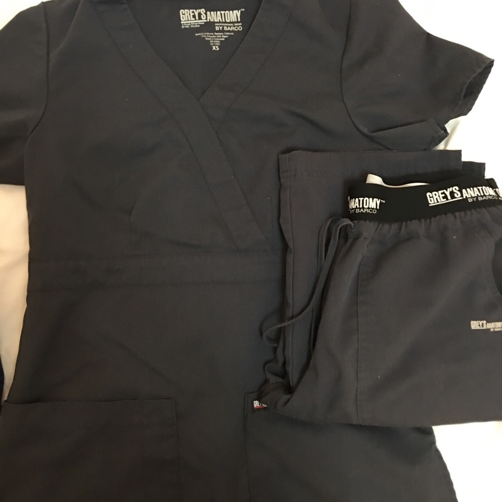 Grey’s Anatomy Scrub Set XS in Steel